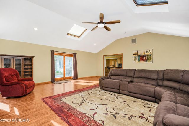 1117 Verdant Road, Toms River, NJ 08753