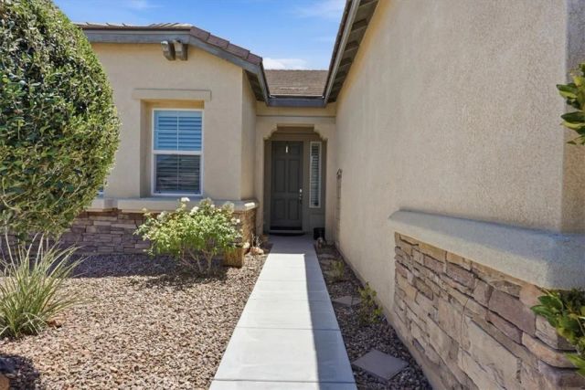 19423 Crystal Springs Lane, Apple Valley, CA 92308