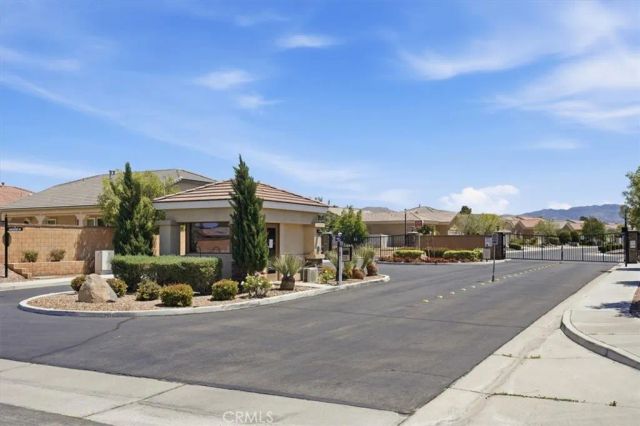 19423 Crystal Springs Lane, Apple Valley, CA 92308