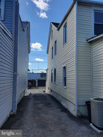 1209 LEIPER ST, Crum Lynne, PA 19022
