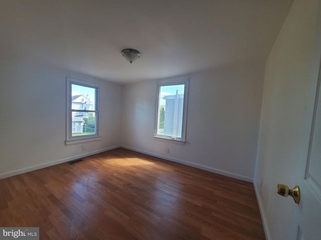 1209 LEIPER ST, Crum Lynne, PA 19022
