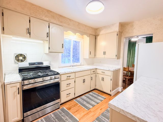 2964 Foster Avenue NE, Grand Rapids, MI 49505