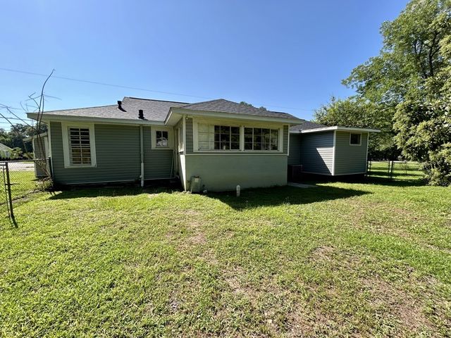 418 S Main Street, Headland, AL 36345