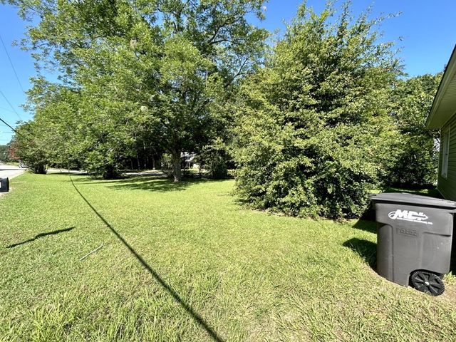 418 S Main Street, Headland, AL 36345