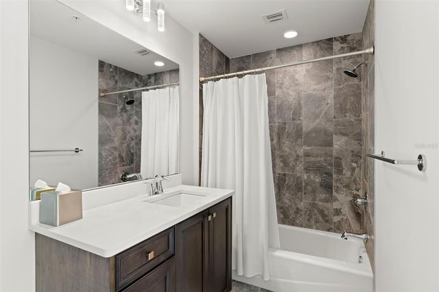 176 4TH AVENUE NE 1102, St Petersburg, FL 33701