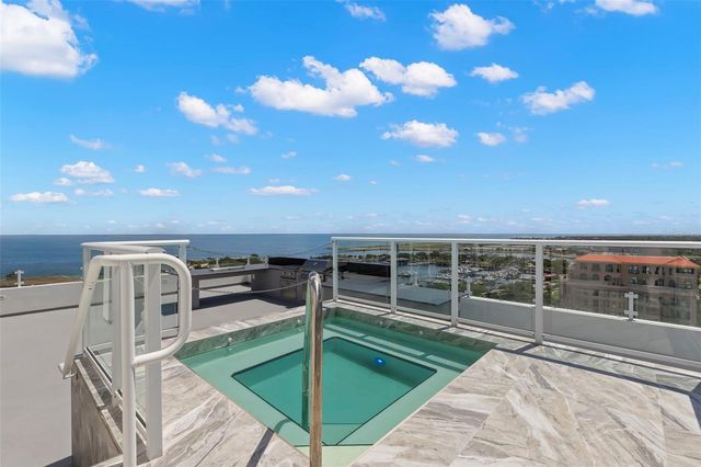 176 4TH AVENUE NE 1102, St Petersburg, FL 33701
