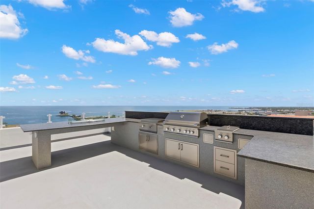 176 4TH AVENUE NE 1102, St Petersburg, FL 33701