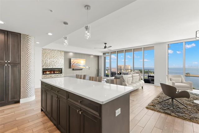 176 4TH AVENUE NE 1102, St Petersburg, FL 33701