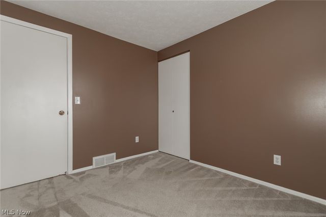 466 Waterbury Road, Eastlake, OH 44095