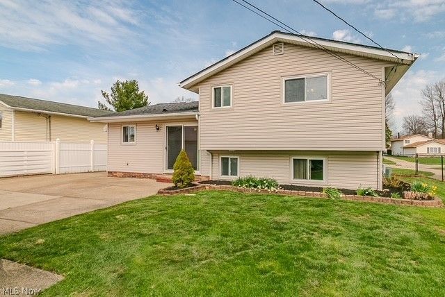 466 Waterbury Road, Eastlake, OH 44095