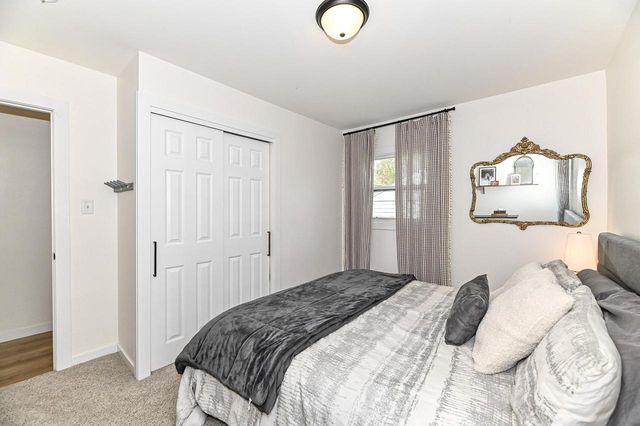 1624 Woodside DRIVE, New Berlin, WI 53151
