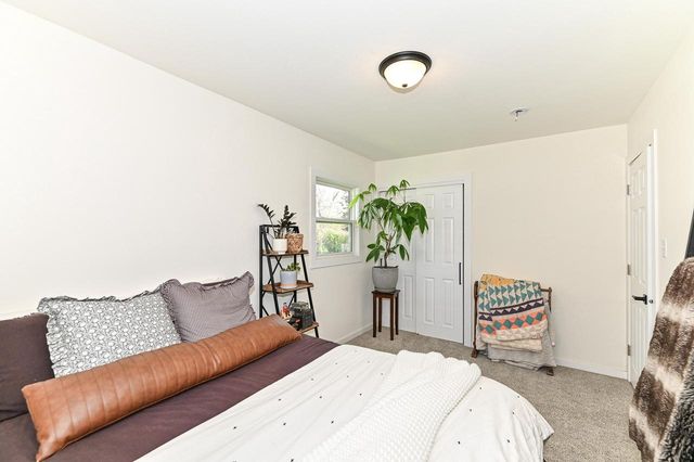 1624 Woodside DRIVE, New Berlin, WI 53151