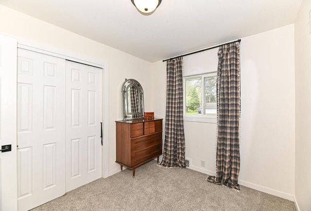 1624 Woodside DRIVE, New Berlin, WI 53151
