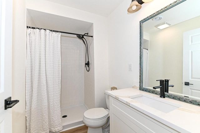 1624 Woodside DRIVE, New Berlin, WI 53151