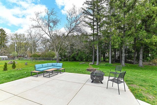 1624 Woodside DRIVE, New Berlin, WI 53151