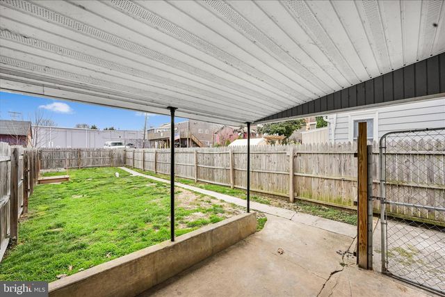 227 N 3RD ST, Columbia, PA 17512