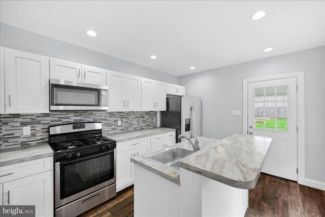 227 N 3RD ST, Columbia, PA 17512