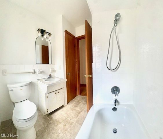 5415 Pelham Drive, Parma, OH 44129