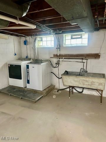 5415 Pelham Drive, Parma, OH 44129