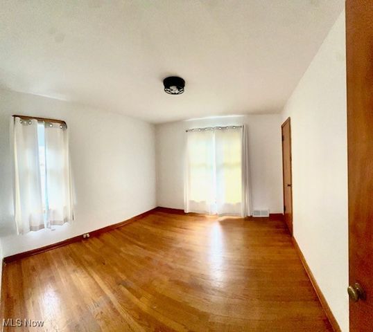 5415 Pelham Drive, Parma, OH 44129