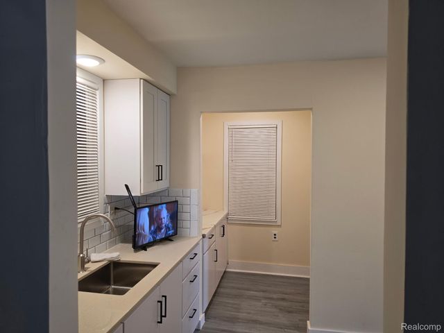 18284 Hartwell Street, Detroit, MI 48235