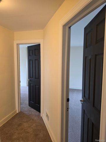 18284 Hartwell Street, Detroit, MI 48235