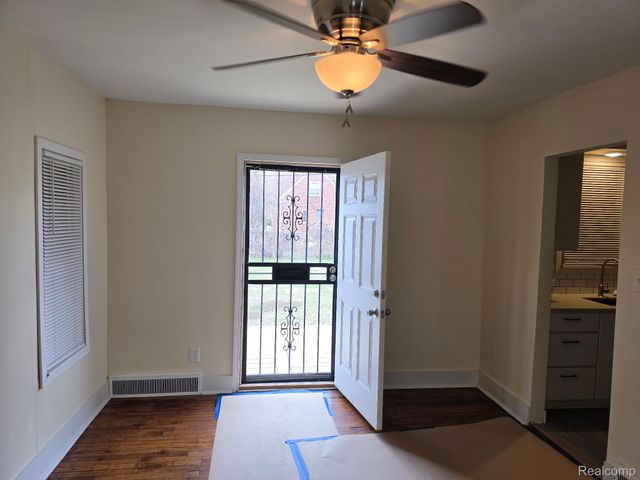 18284 Hartwell Street, Detroit, MI 48235