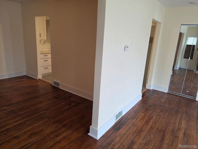 18284 Hartwell Street, Detroit, MI 48235