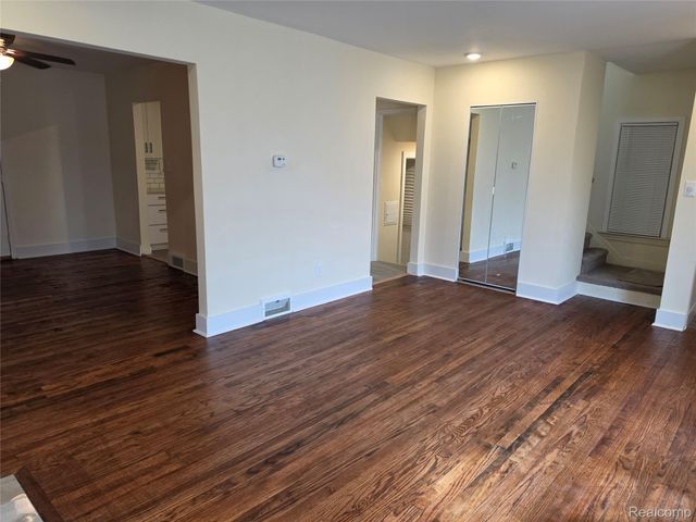 18284 Hartwell Street, Detroit, MI 48235