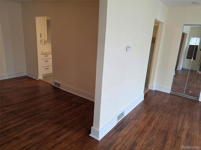 18284 Hartwell Street, Detroit, MI 48235