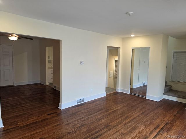 18284 Hartwell Street, Detroit, MI 48235