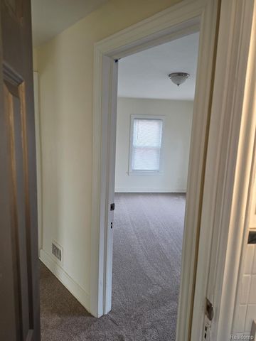 18284 Hartwell Street, Detroit, MI 48235