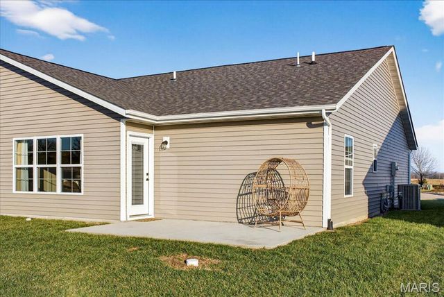 70 Marker Drive A, Highland, IL 62249