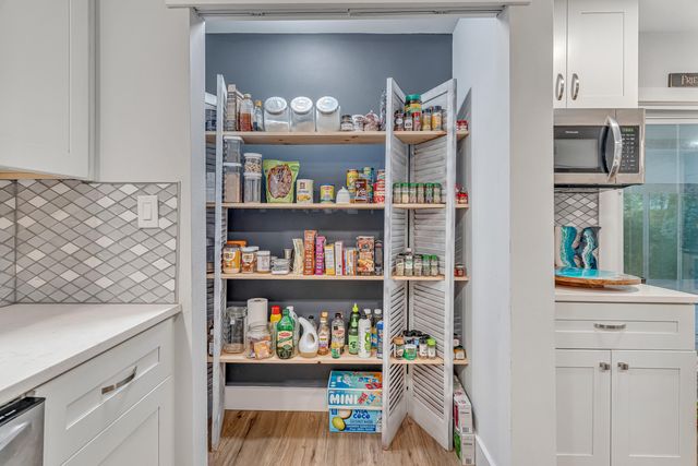 2037 Lewis Turner Boulevard B, Fort Walton Beach, FL 32547