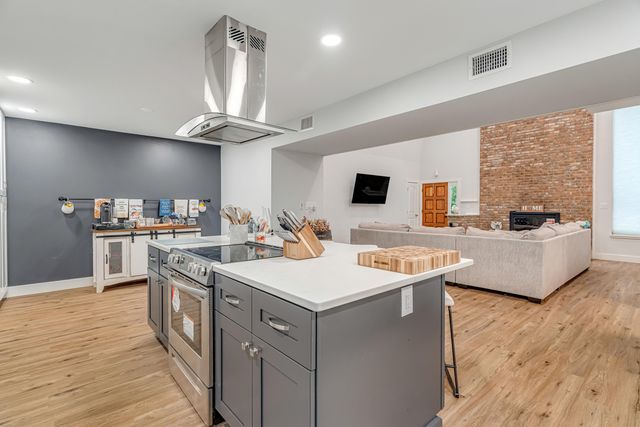 2037 Lewis Turner Boulevard B, Fort Walton Beach, FL 32547