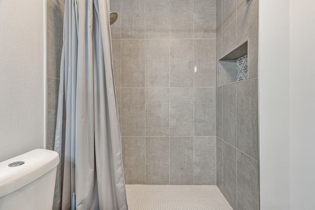 2037 Lewis Turner Boulevard B, Fort Walton Beach, FL 32547