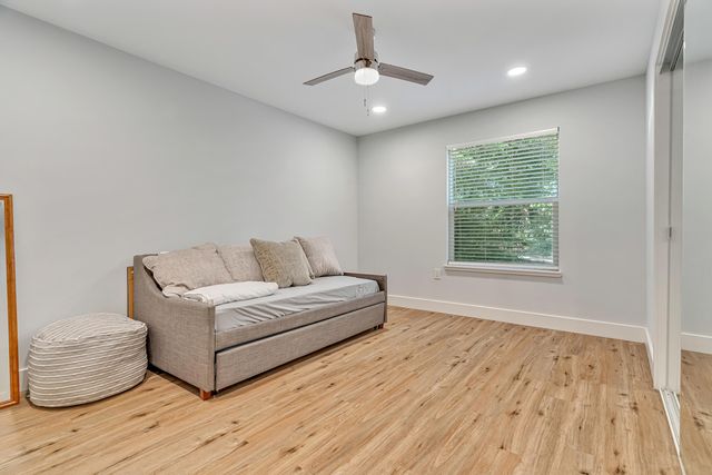 2037 Lewis Turner Boulevard B, Fort Walton Beach, FL 32547