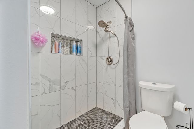 2037 Lewis Turner Boulevard B, Fort Walton Beach, FL 32547