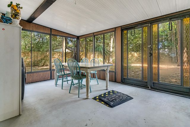 2037 Lewis Turner Boulevard B, Fort Walton Beach, FL 32547