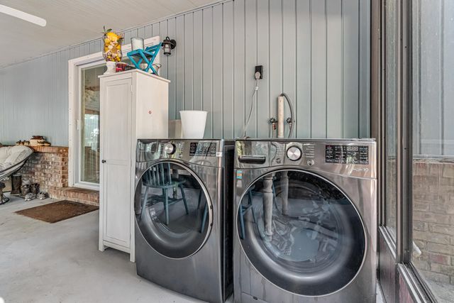 2037 Lewis Turner Boulevard B, Fort Walton Beach, FL 32547