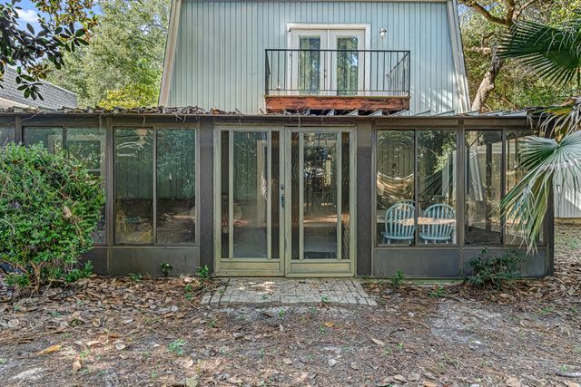 2037 Lewis Turner Boulevard B, Fort Walton Beach, FL 32547