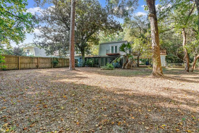 2037 Lewis Turner Boulevard B, Fort Walton Beach, FL 32547