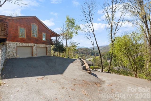 248 Hillcrest Lane, Banner Elk, NC 28604