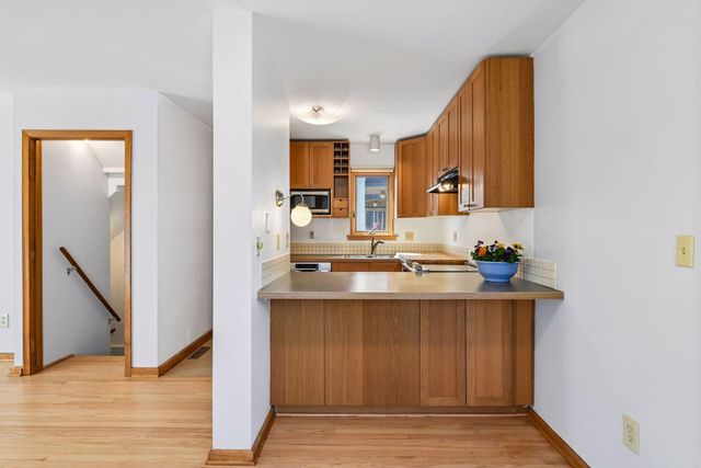2409 24th Avenue S, Minneapolis, MN 55406