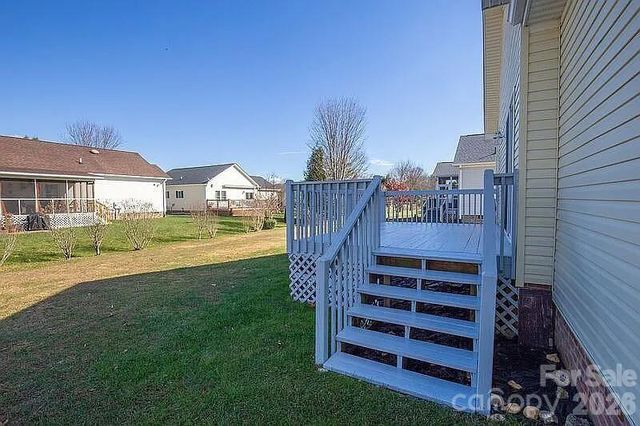 403 Sassafras Drive, Hendersonville, NC 28739