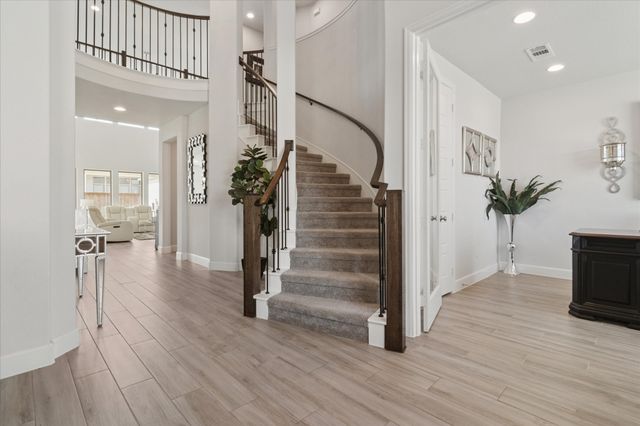 701 Prairie Court, Little Elm, TX 75068