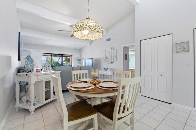 11650 CAPRI CIRCLE S 204, Treasure Island, FL 33706