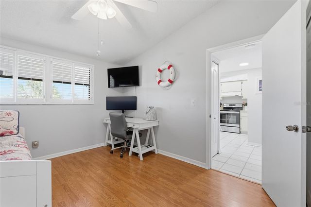 11650 CAPRI CIRCLE S 204, Treasure Island, FL 33706