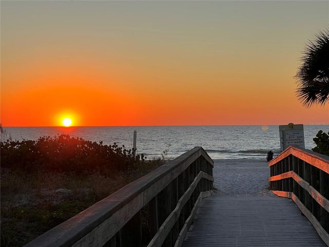 11650 CAPRI CIRCLE S 204, Treasure Island, FL 33706