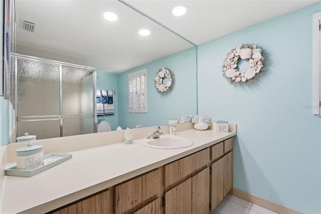 11650 CAPRI CIRCLE S 204, Treasure Island, FL 33706